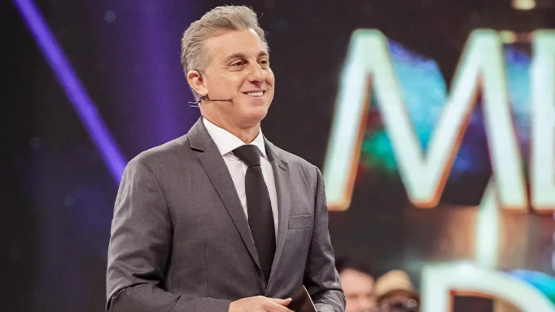 Luciano Huck revela vencedores do Melhores do Ano 2023