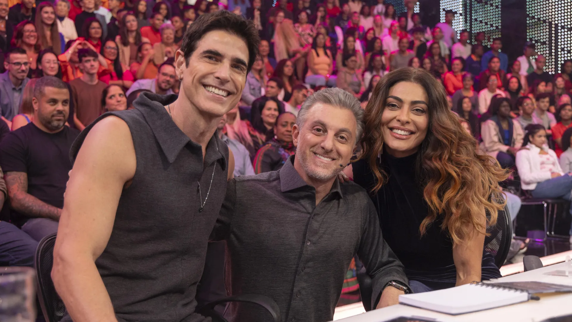 Reynaldo Gianecchini, Luciano Huck e Juliana Paes no Domingão com Huck