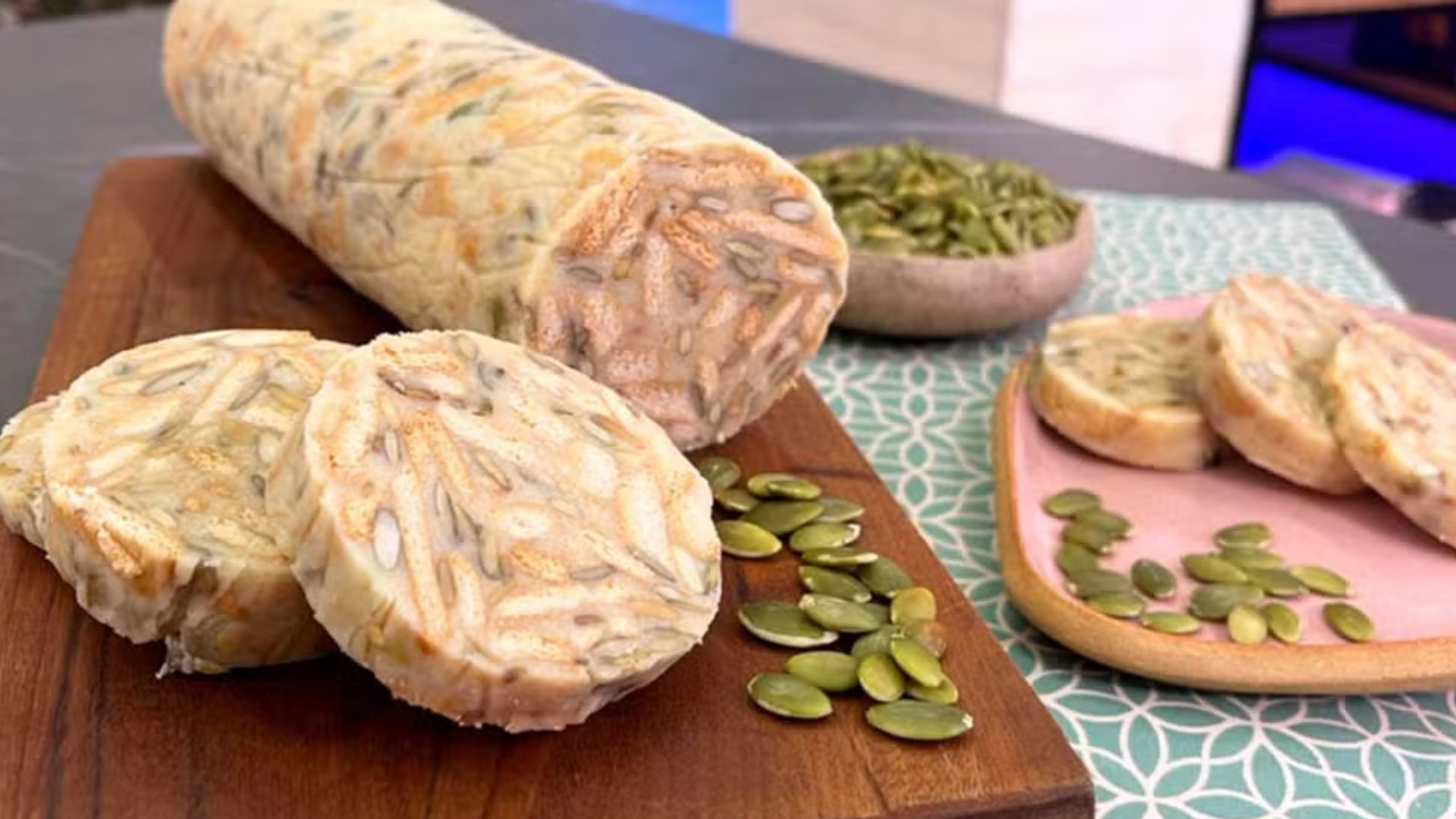 Receita de Salame doce com semente de abóbora