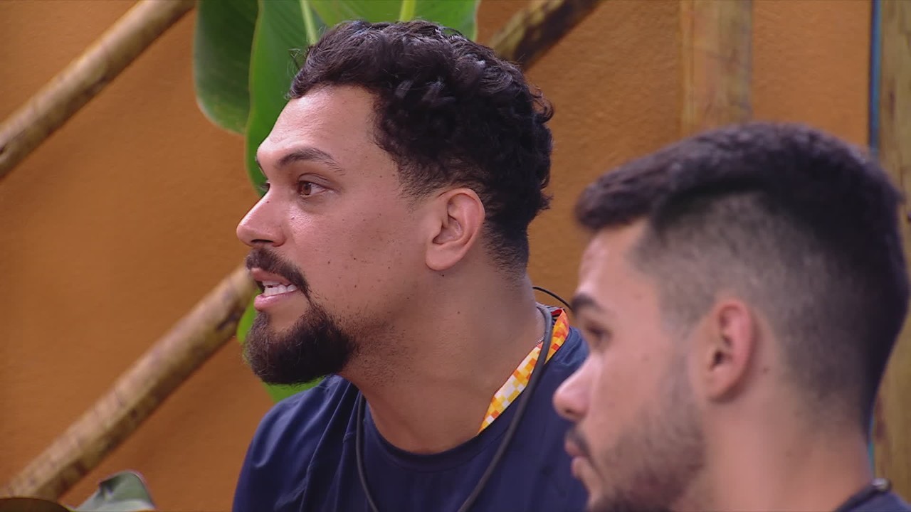 Vinícius explica motivo de indicar Edilberto para Paredão do BBB 25: 'A gente já sentiu ameaçado'