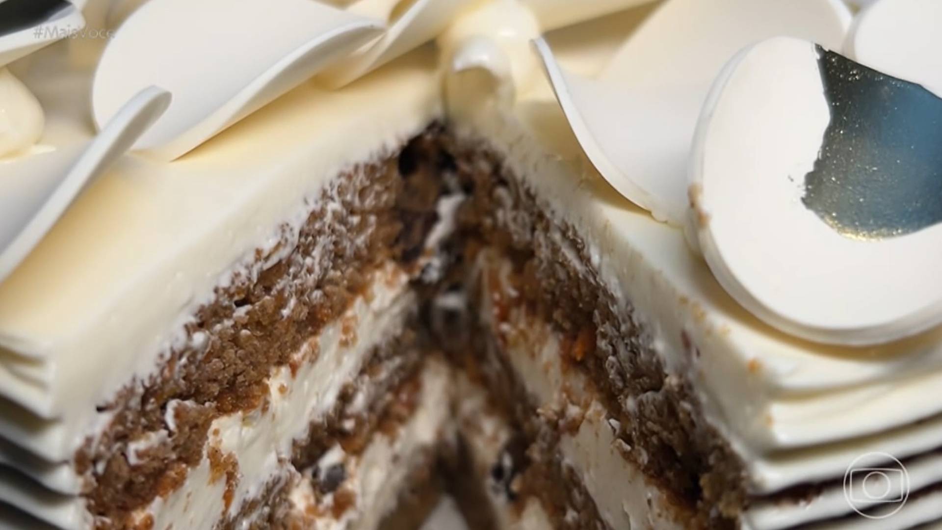 Receita de Carrot cake: bolo de cenoura do chef Henrique Rossanelli