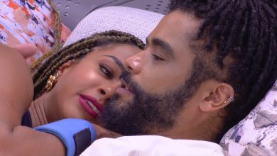 Aline e Diogo Almeida trocam carícias no BBB 25: 'Sei que está pensando em um bocado de coisas'