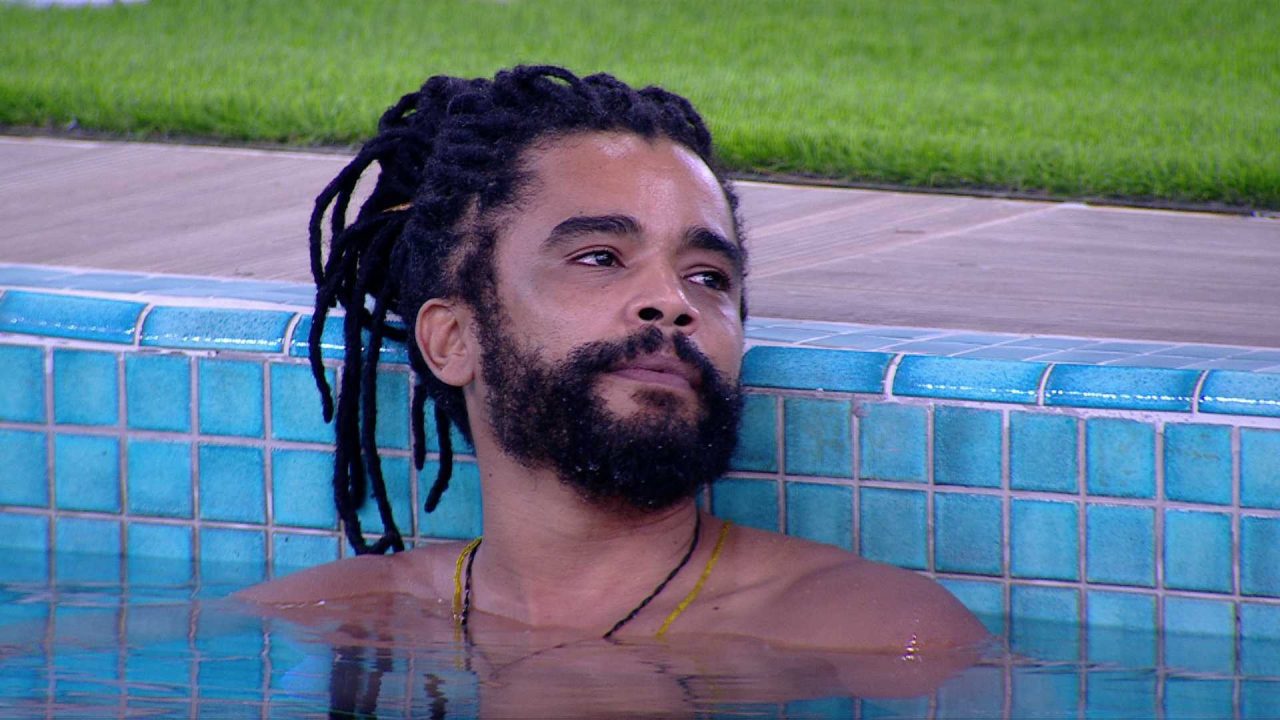 Após brigar com Camilla e Thamiris no BBB 25, Diogo Almeida se defende: 'Eu não fiz nada para elas'