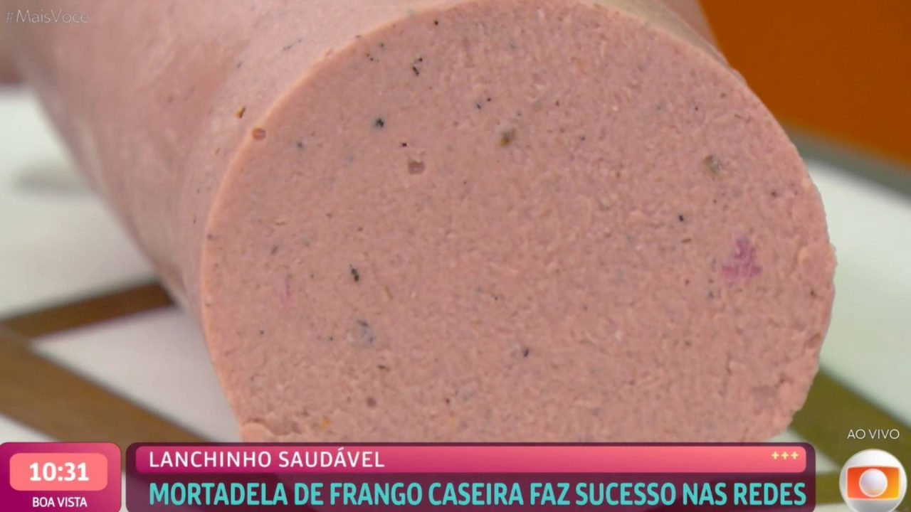 Mortadela de frango caseira saudável