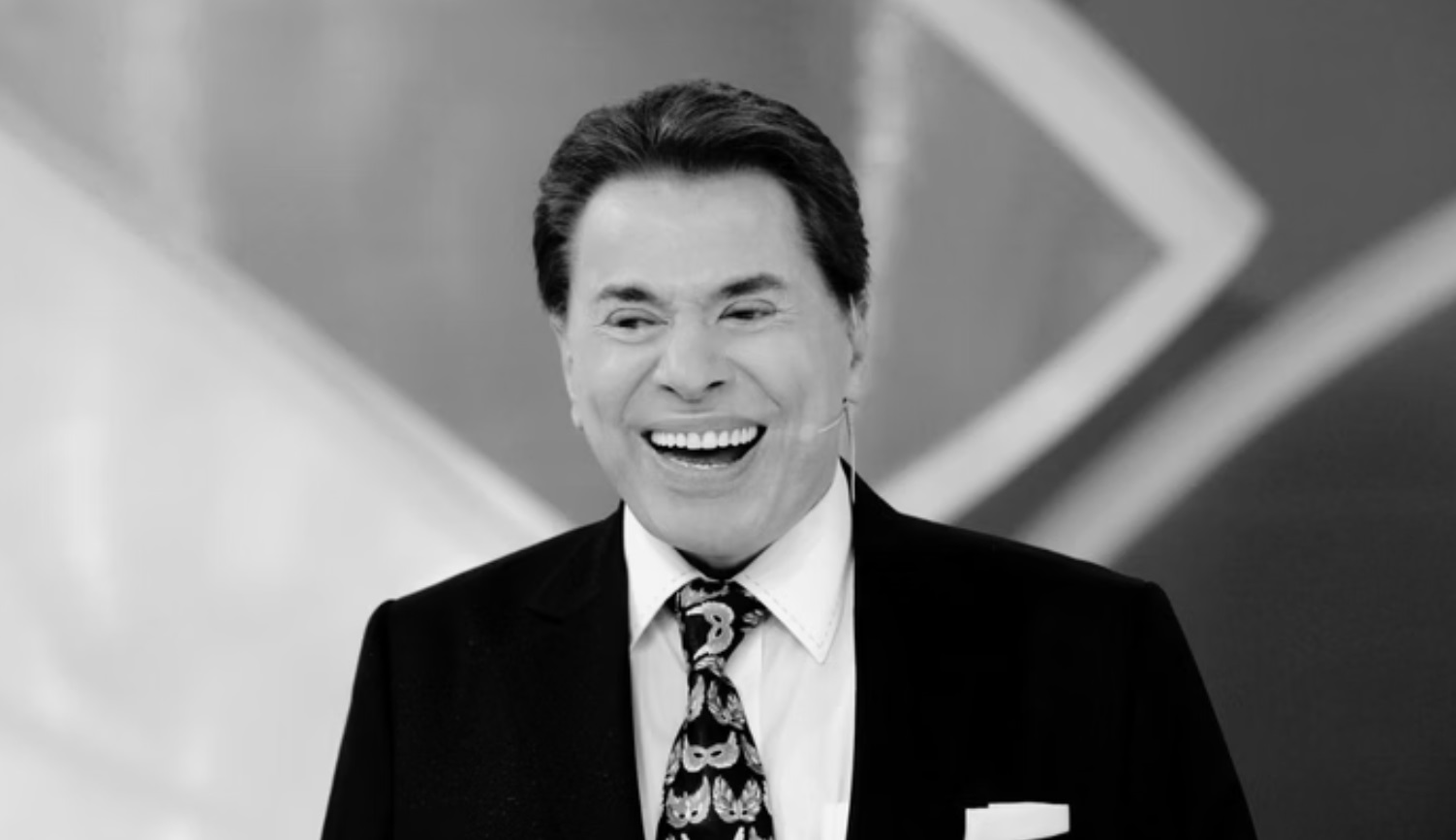 Silvio Santos, dono do SBT, morre aos 93 anos