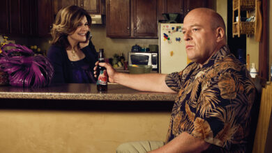 Breaking Bad reencontro Dean Norris e Betsy Brandt emocionante de 'Hank e Marie Schrader' agita Rose City Comic-Con