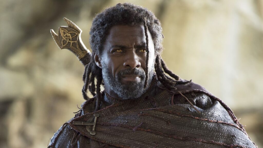 Idris Elba como Heimdall em Thor: Ragnarok