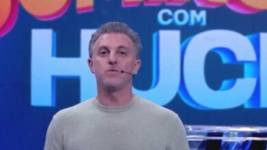 Luciano Huck reforma seis casas e público se emociona no ‘Domingão’: ‘Mudou vidas’