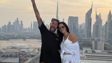 Neymar posta foto com Bruna Biancardi no último dia de 2024: 'Ela toda linda e eu do meu jeito'