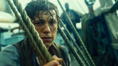 Chris Hemsworth & Tom Holland's 10-Year-Old Sea Story Arrives on Netflix