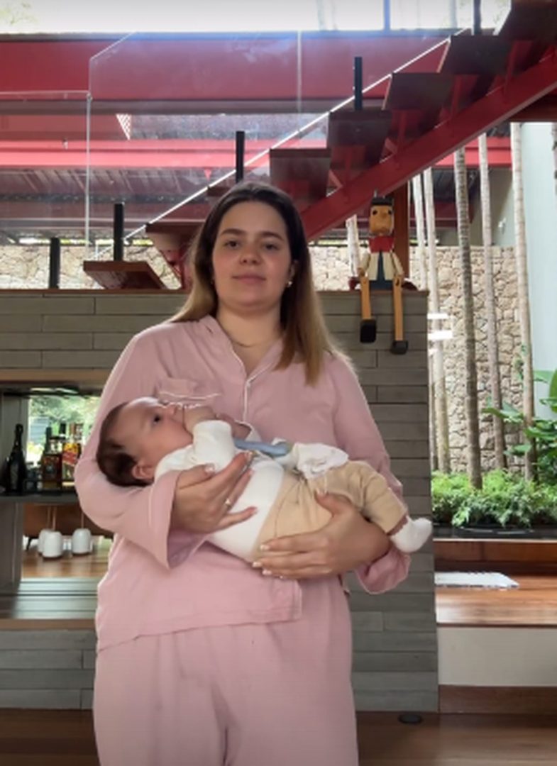 Viih Tube se surpreende com o rápido desenvolvimento do filho Ravi: '6 kg com dois meses'